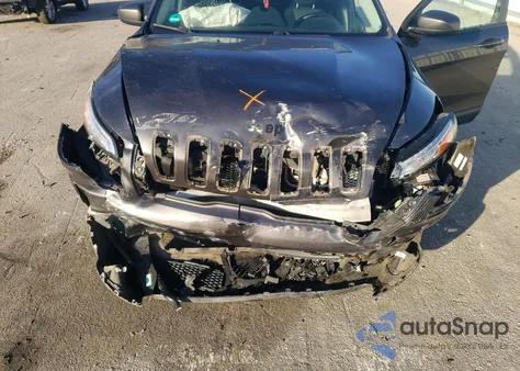 2018 Jeep Cherokee Latitude z USA, uszkodzony, nr VIN 1C4PJMCXXJD526898